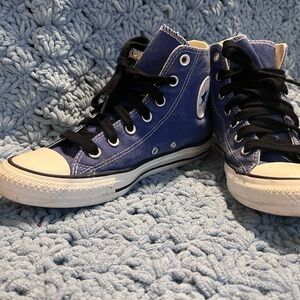 Converse Blue High-Top Sneakers men’s 6 women’s 8